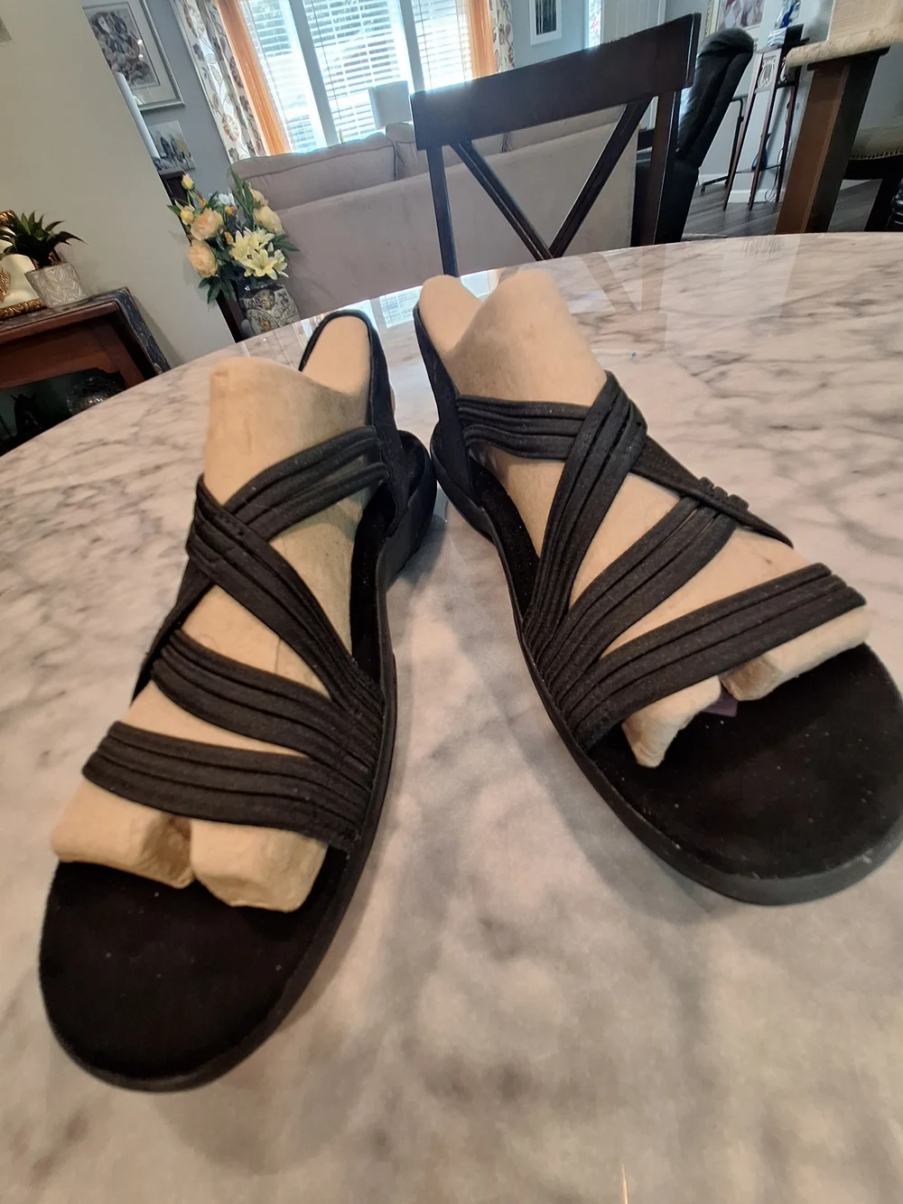Skechers 11M Women's Black Strappy Memory Foam Sandals